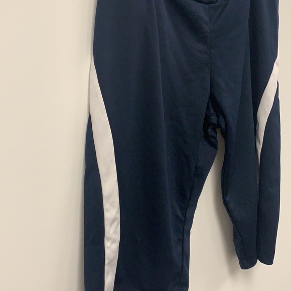 Danskin Now size 16/18 work out shorts - Picture 2 of 5